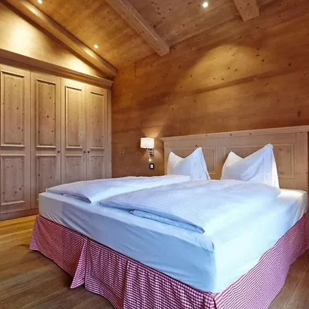 Alpstuga Linde Modern Retreat